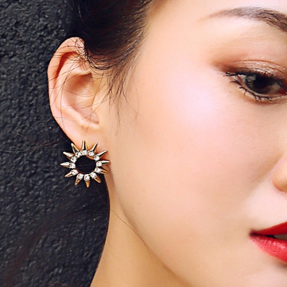 Jewelry - ADELINE | Crystal Starburst Statement Earrings